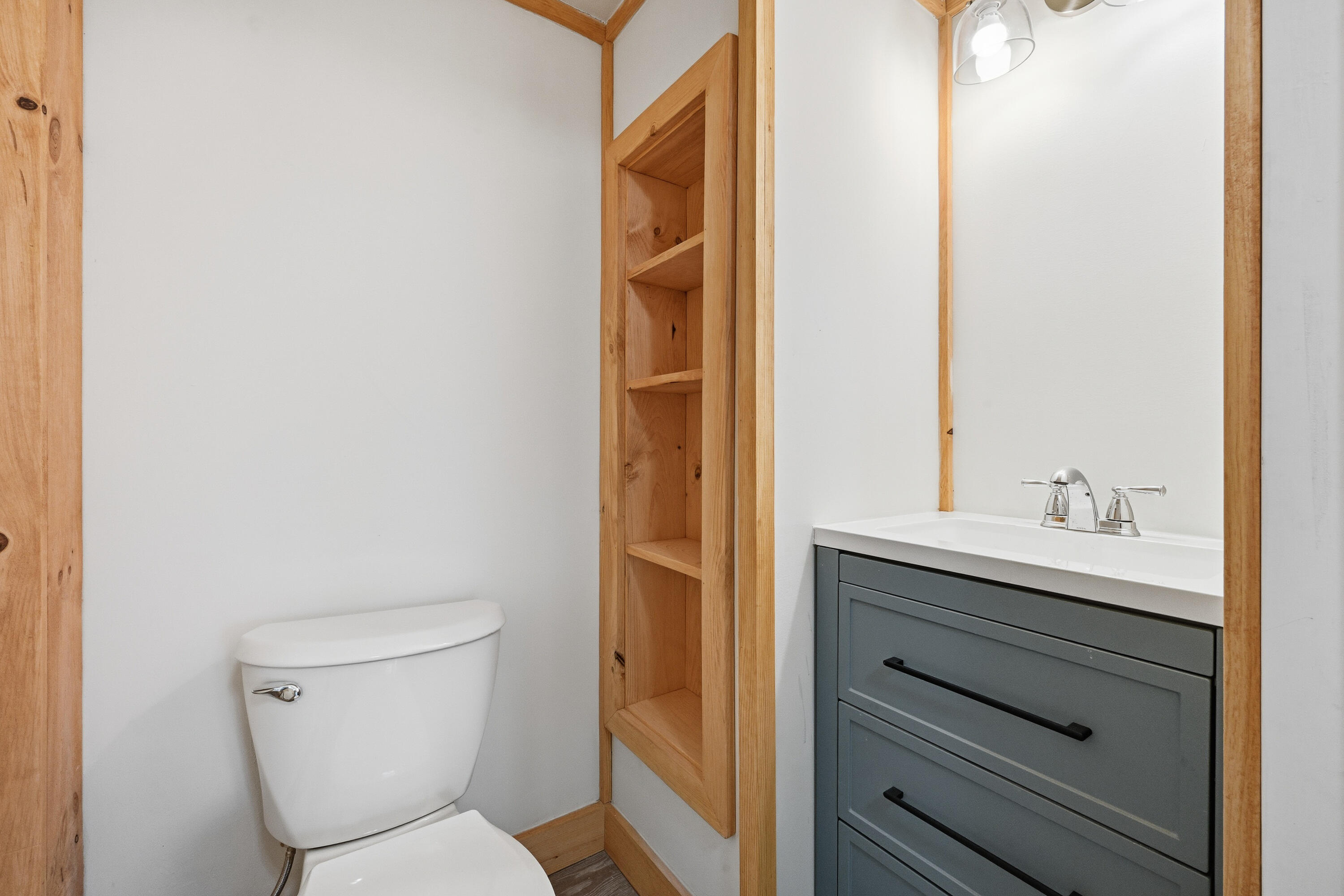 33 Robbins Road Union ME 04862