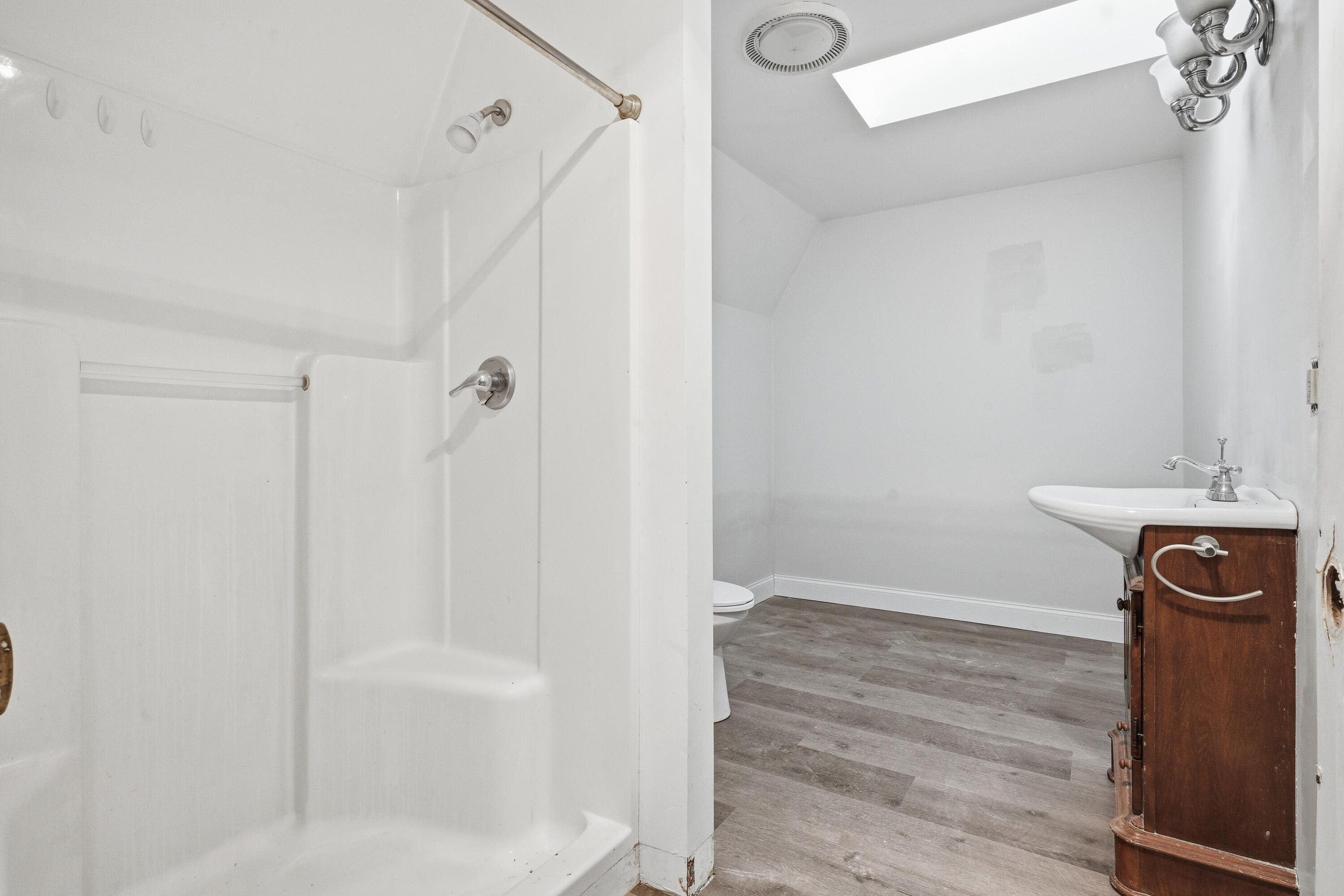 33 Robbins Road Union ME 04862