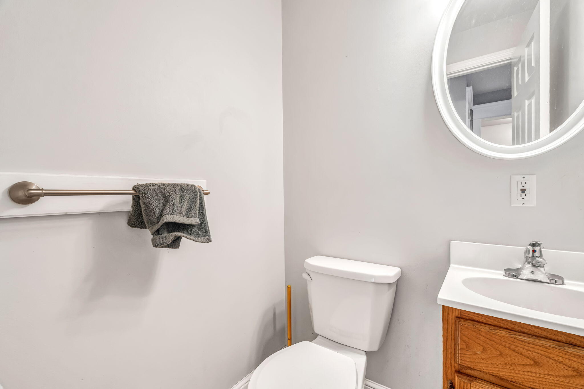 10 Independence Avenue Hampden ME 04444