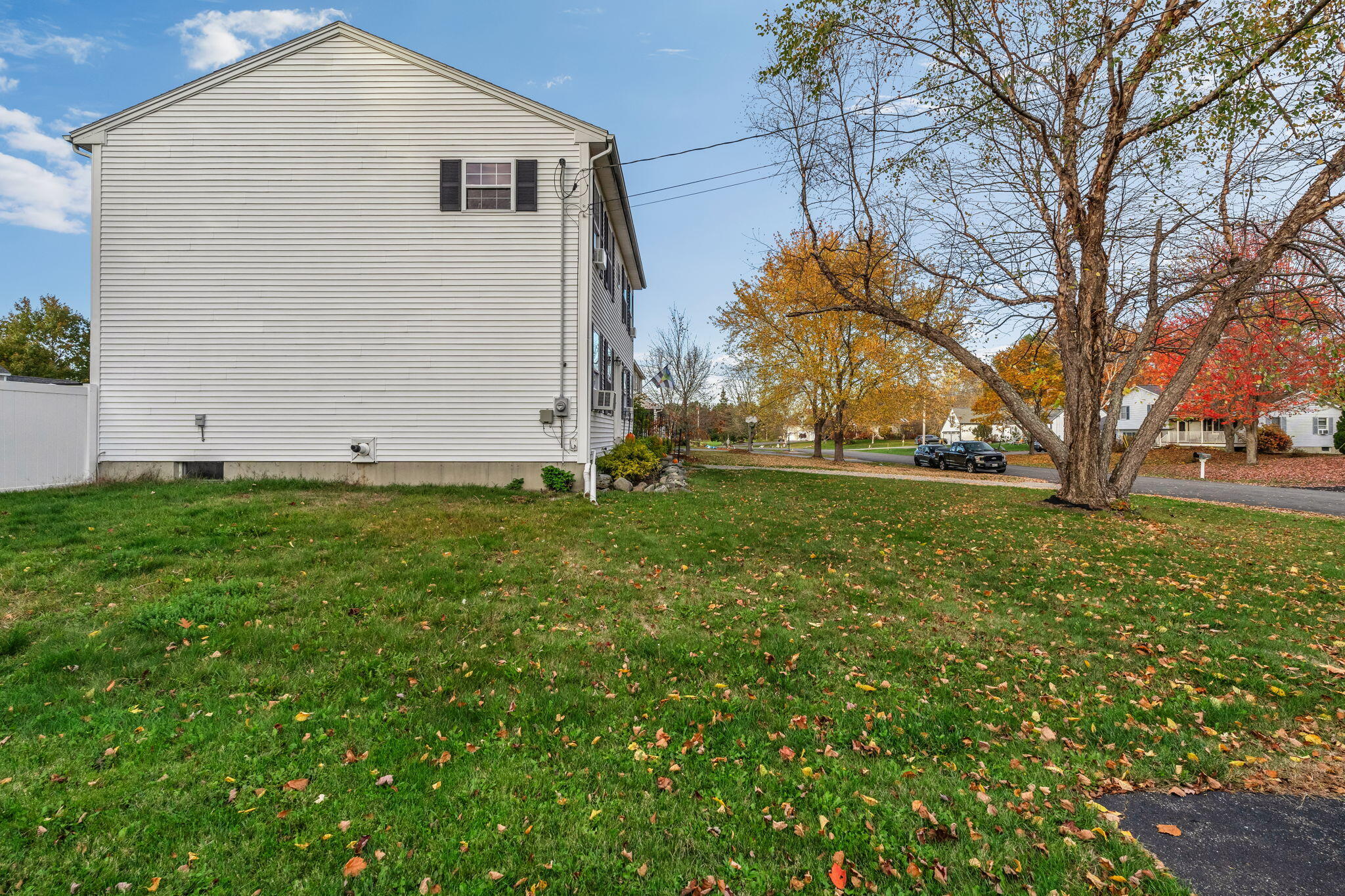 10 Independence Avenue Hampden ME 04444