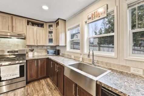 16 W Pleasant Street Oakland ME 04963