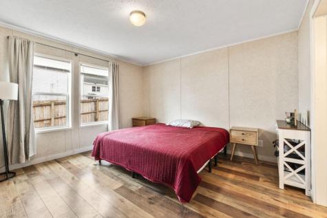 16 W Pleasant Street Oakland ME 04963