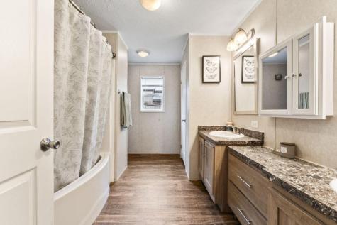 16 W Pleasant Street Oakland ME 04963
