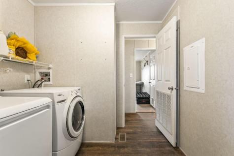 16 W Pleasant Street Oakland ME 04963
