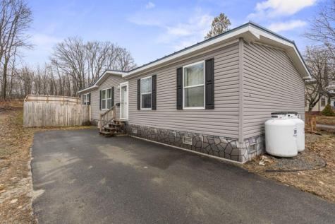 16 W Pleasant Street Oakland ME 04963