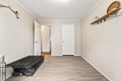 16 W Pleasant Street Oakland ME 04963
