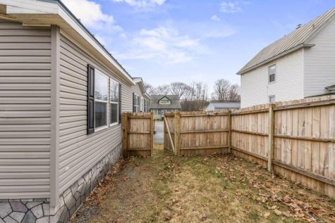 16 W Pleasant Street Oakland ME 04963