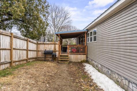 16 W Pleasant Street Oakland ME 04963