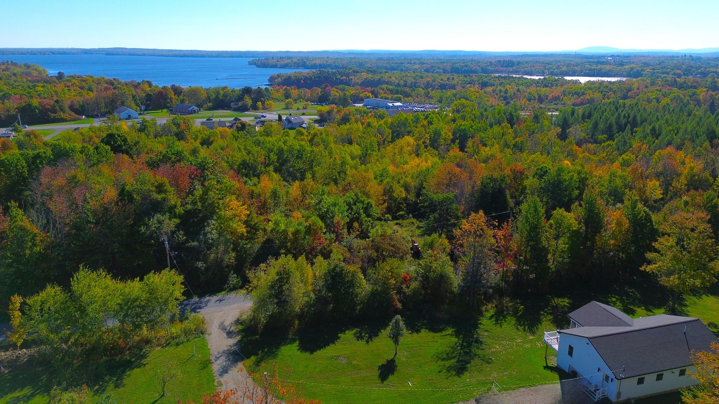 30 Grandview Drive Newport ME 04953