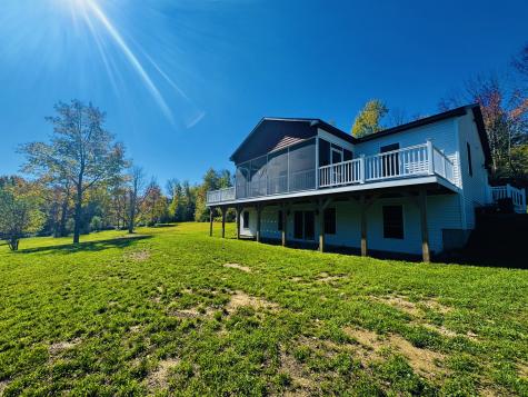 30 Grandview Drive Newport ME 04953