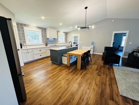 30 Grandview Drive Newport ME 04953