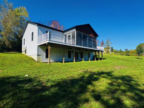 30 Grandview Drive Newport ME 04953