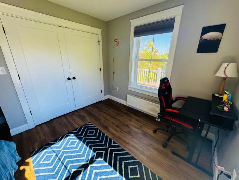 30 Grandview Drive Newport ME 04953