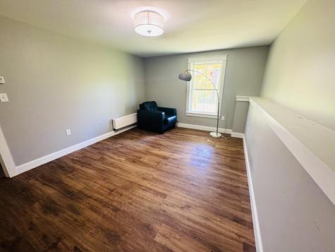 30 Grandview Drive Newport ME 04953