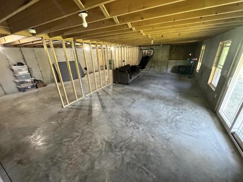 30 Grandview Drive Newport ME 04953