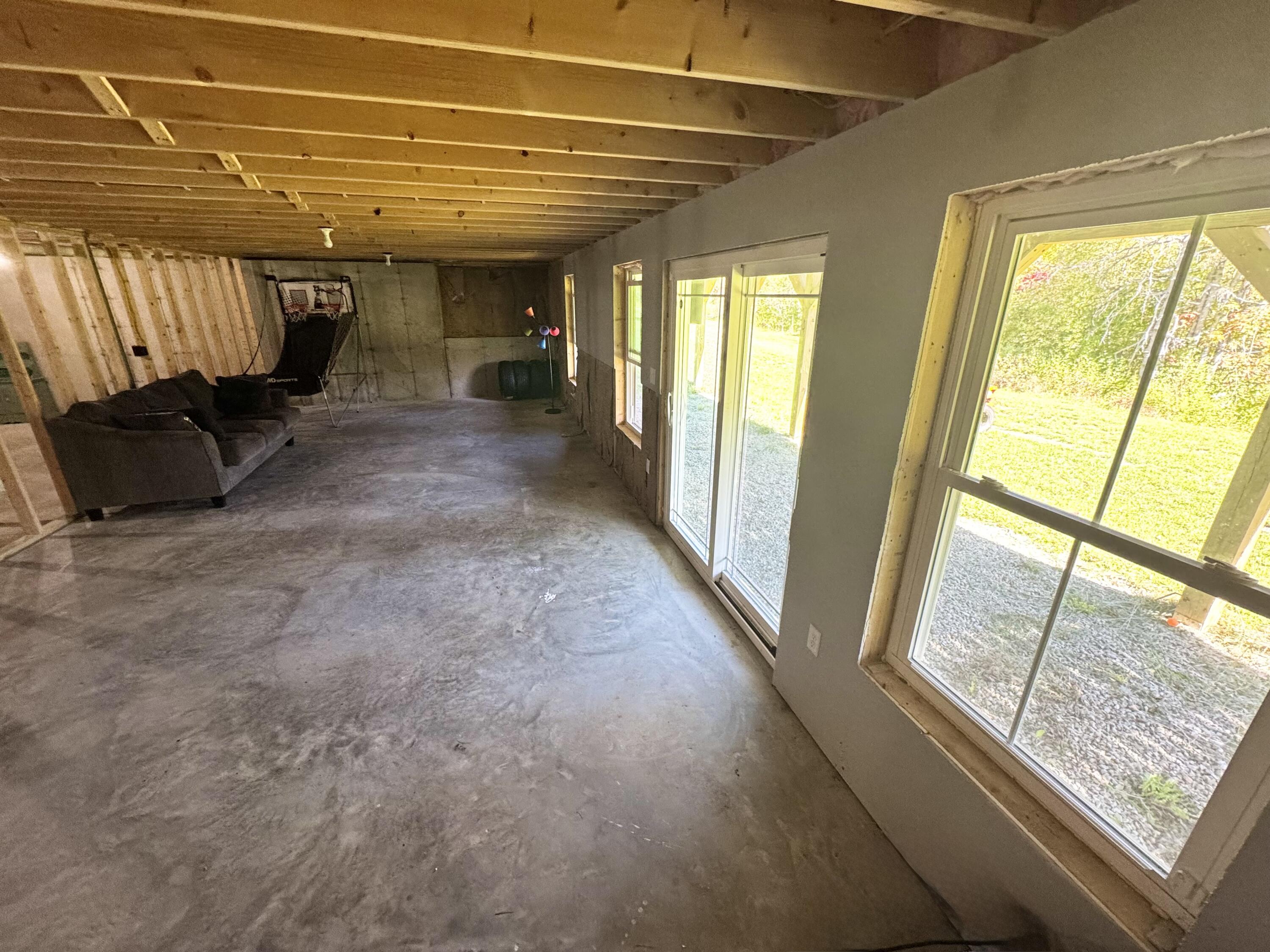 30 Grandview Drive Newport ME 04953