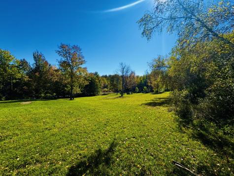 30 Grandview Drive Newport ME 04953