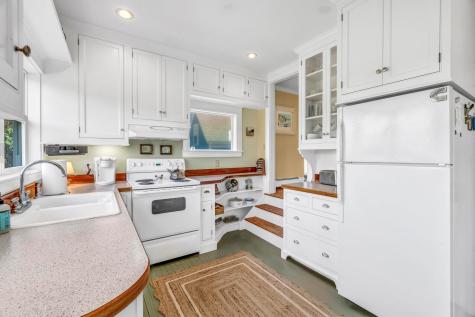 12 Steamboat Hill Road Swans Island ME 04685