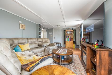 10 Riverside Avenue Mexico ME 04257