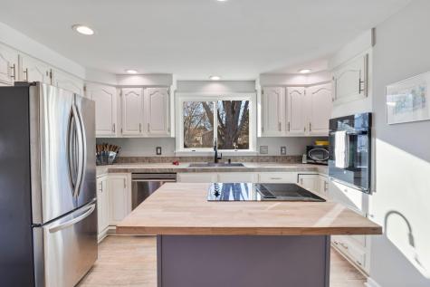 4 Jewett Road Cape Elizabeth ME 04107