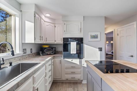 4 Jewett Road Cape Elizabeth ME 04107