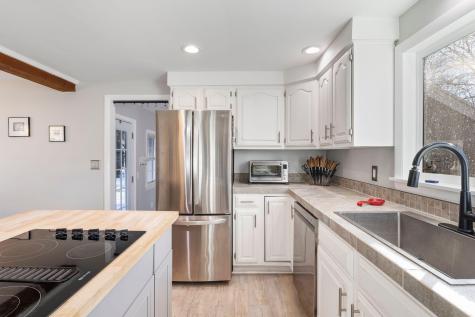 4 Jewett Road Cape Elizabeth ME 04107