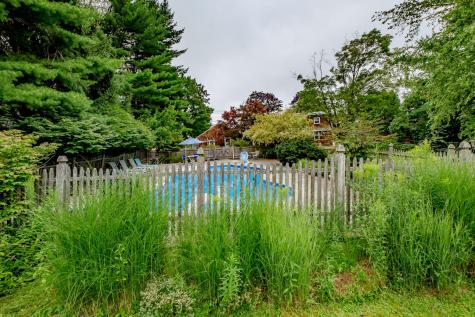 34 Winn Road Falmouth ME 04105