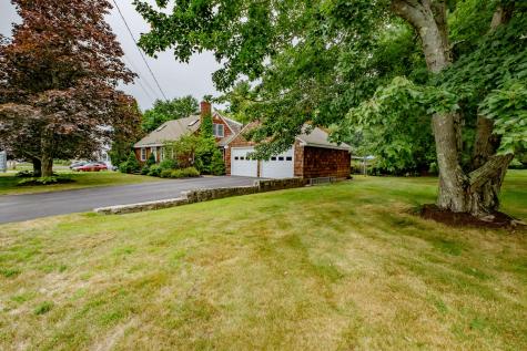 34 Winn Road Falmouth ME 04105