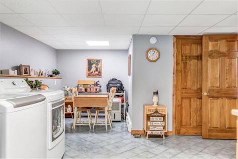 1391 Turner Street Auburn ME 04210