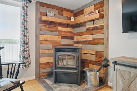 33 Gerber Lane Monmouth ME 04259