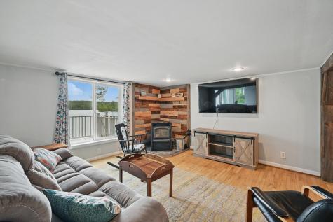 33 Gerber Lane Monmouth ME 04259