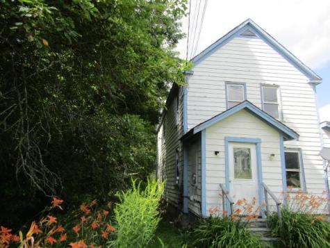 15 Green Street Houlton ME 04730