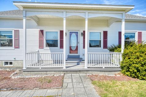 11 Sunrise Drive Hallowell ME 04347