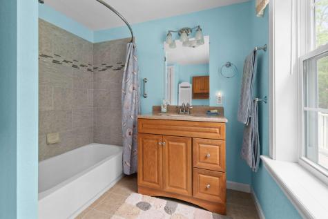 15 Loretta Lane York ME 03909