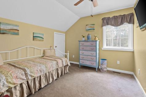 15 Loretta Lane York ME 03909