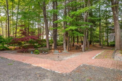 15 Loretta Lane York ME 03909