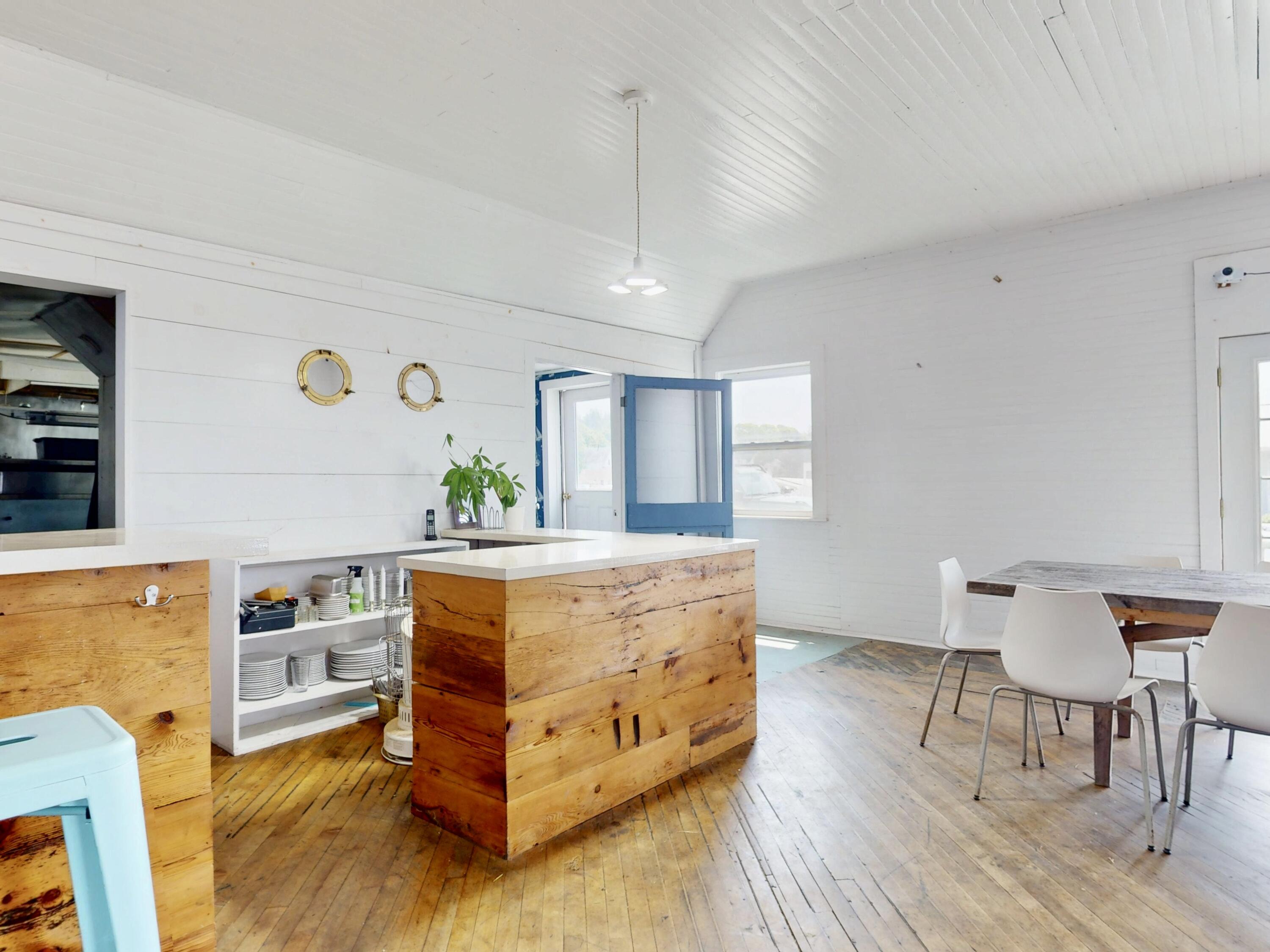 26 W Main Street Vinalhaven ME 04863