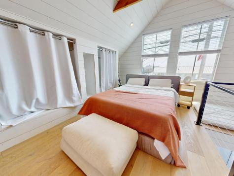 26 W Main Street Vinalhaven ME 04863