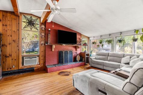 9 Green Street Sanford ME 04083