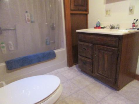 12 Dean Drive Oxford ME 04270