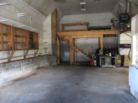12 Dean Drive Oxford ME 04270