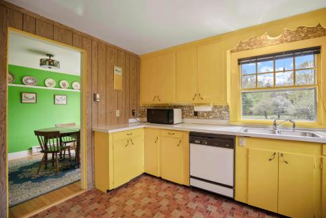 94 Narragansett Street Gorham ME 04038