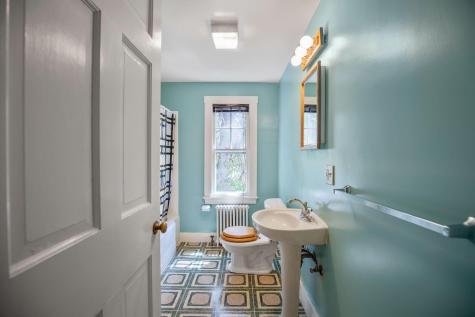 94 Narragansett Street Gorham ME 04038