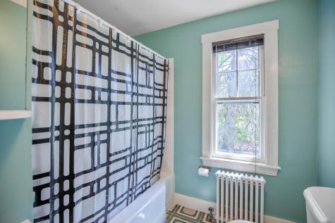 94 Narragansett Street Gorham ME 04038