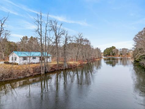 88 County Road Oakland ME 04963