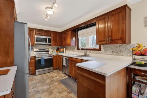 88 County Road Oakland ME 04963