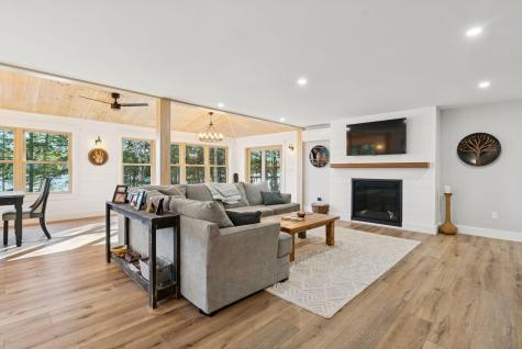 90 Macomber Road Readfield ME 04355