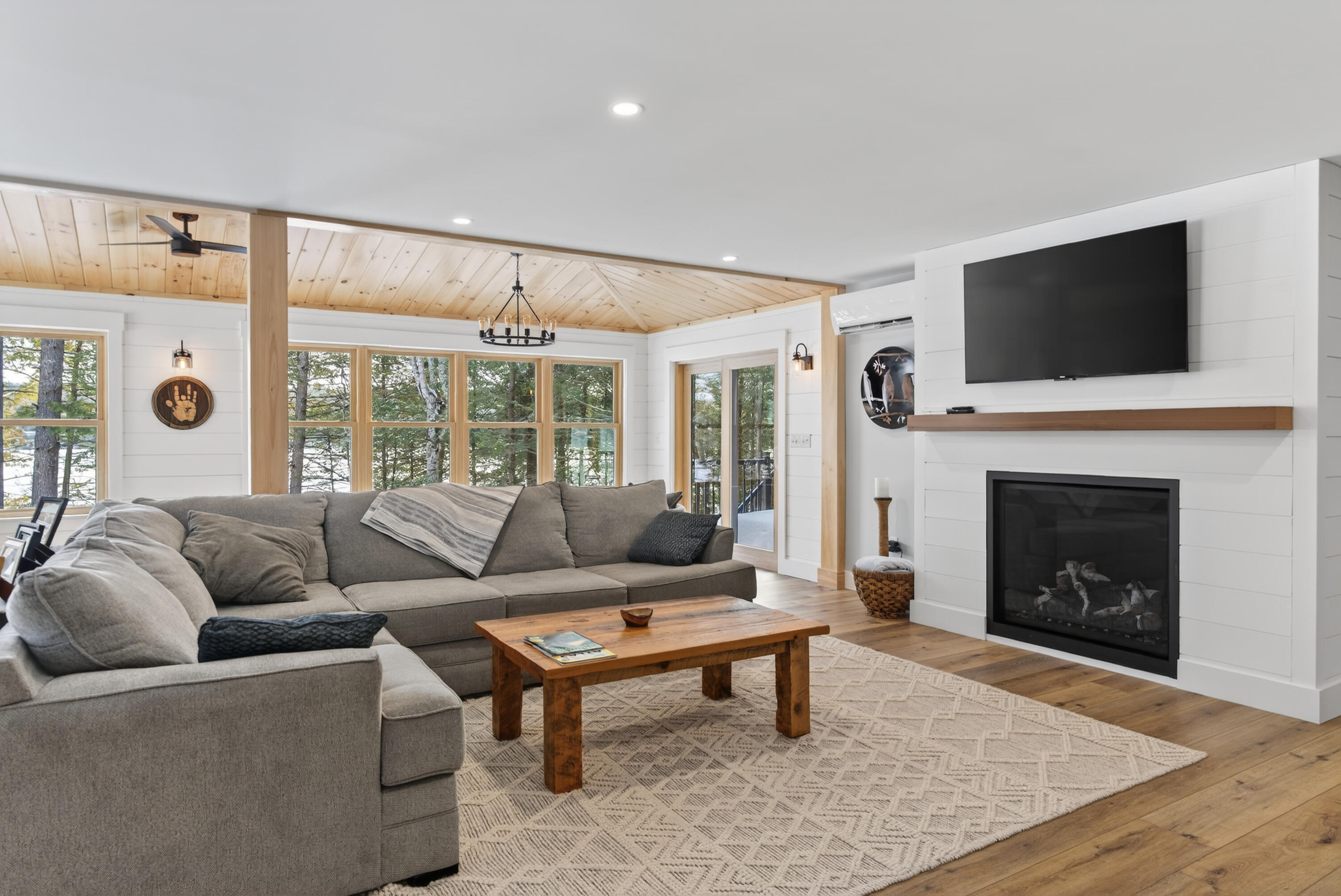 90 Macomber Road Readfield ME 04355