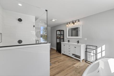 90 Macomber Road Readfield ME 04355