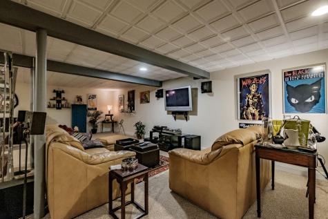 123 Roaring Brook Road Portland ME 04103